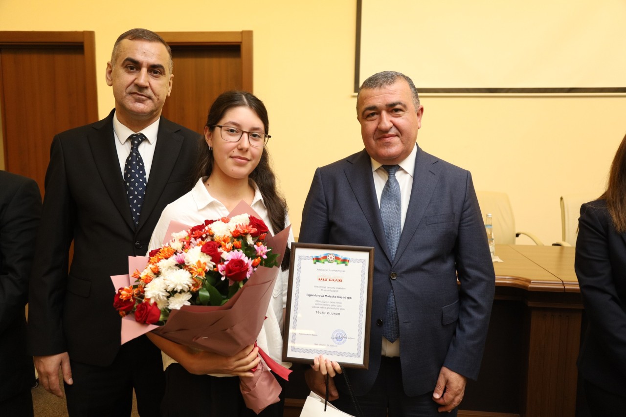 Xətai RİH-də yüksək bal toplayan gənclərlə görüş keçirilib - FOTOLAR